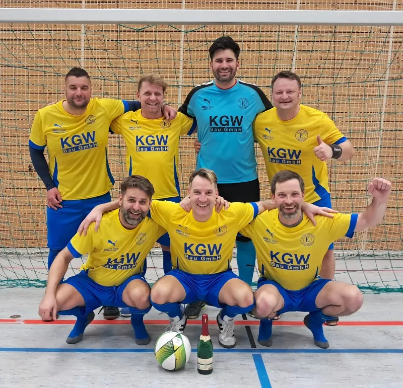 Ü 35 - ohne Niederlage auf Platz zwei