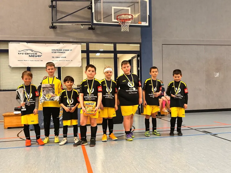 STARKE TEAMLEISTUNG DER F2- JUNIOREN BRINGT PLATZ 2