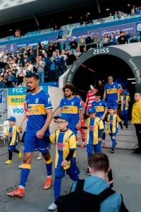 EINTRACHT-NACHWUCHS ZU GAST BEIM FC